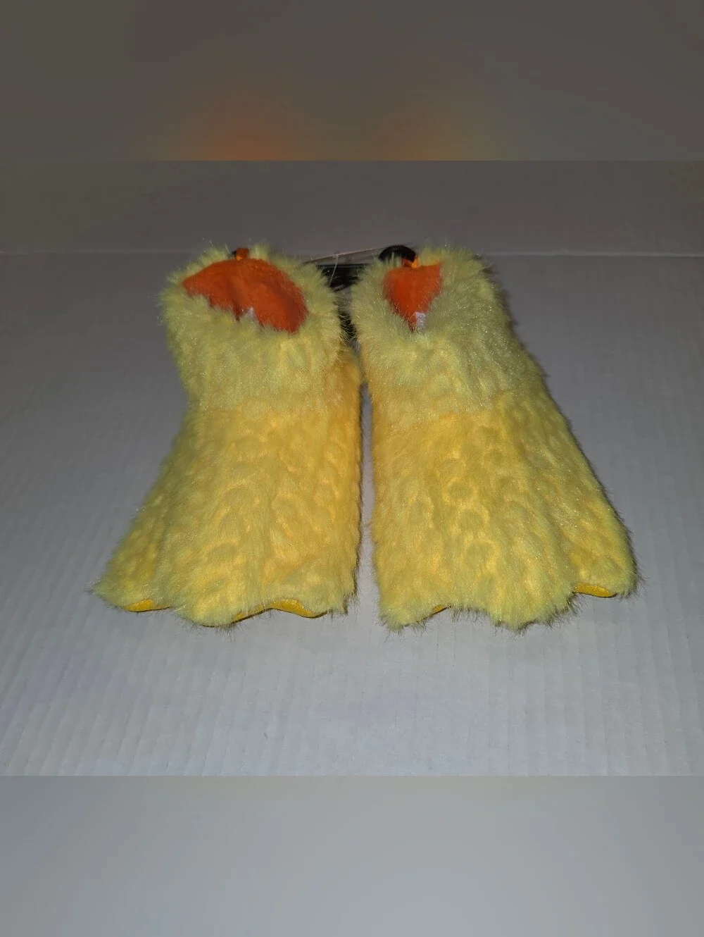 wonder nation Yellow Fuzzy Duck Foot Children's Slippers Sz 9-10